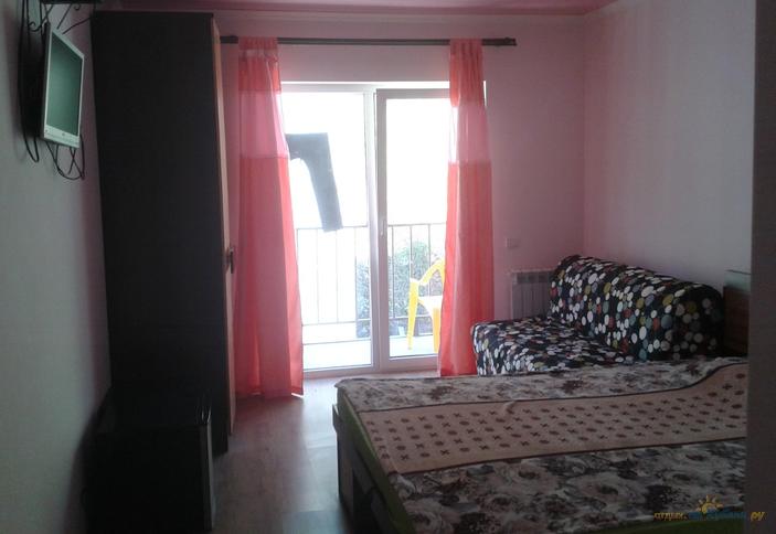 Двухместный розовый. Гостевой дом Happy House