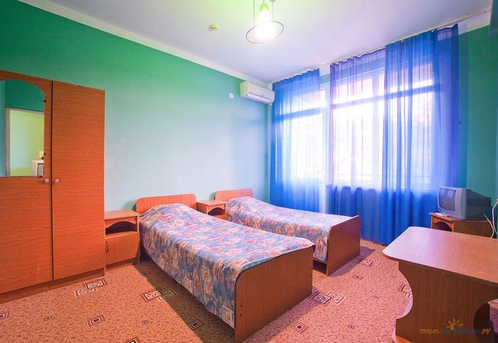 Двухкомнатный номер. Гостевой дом Альмира, г. Сочи, Лазаревский район, п. Лоо