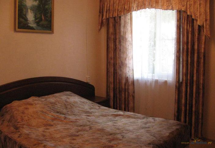 Двухместный номер в щитовом домике №7/1,2. Пансионат Приазовье, г. Ейск