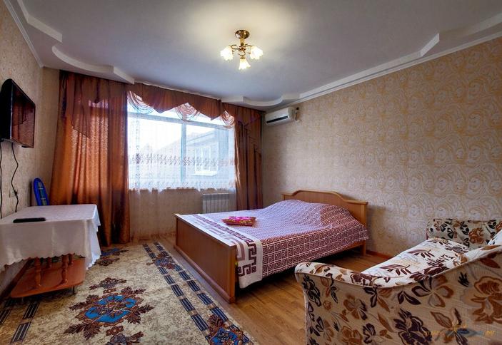 Трехместный/четырехместный. Гостиница Адмирал, г. Сочи, Лазаревский район, п. Лазаревское