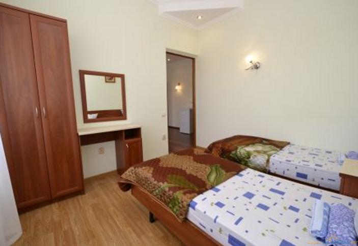 Стандарт двухкомнатный четырехместный. Гостевой дом Легенда, г. Анапа