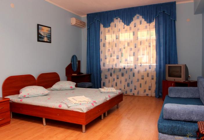 Трехместный стандарт. Отель Капитан, г. Анапа