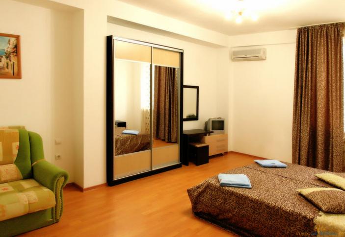 Двухместный номер с балконом. Гостиница Исидор, г. Анапа, п. Витязево