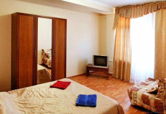 Трехместный номер. Гостиница Исидор, г. Анапа, п. Витязево