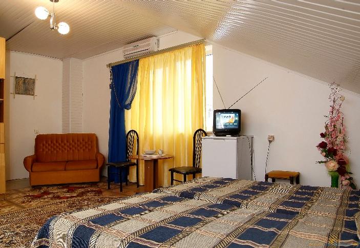 Люкс-студио четырехместный. Мини-отель 