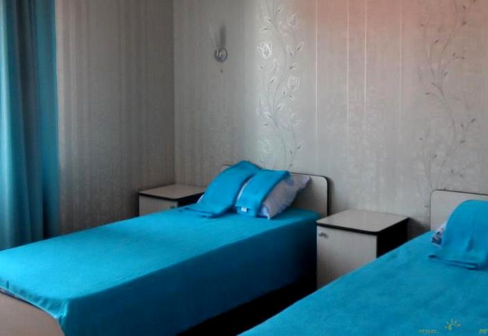 Трехместный. Гостиница Ника, Туапсинский район, пос. Джубга