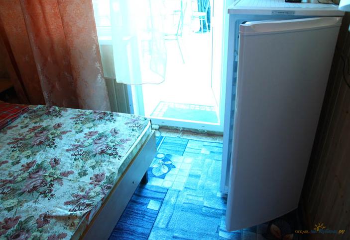 ГТрехместный. остевой дом ВЯЗ, Темрюкский р-н, п. Кучугуры.