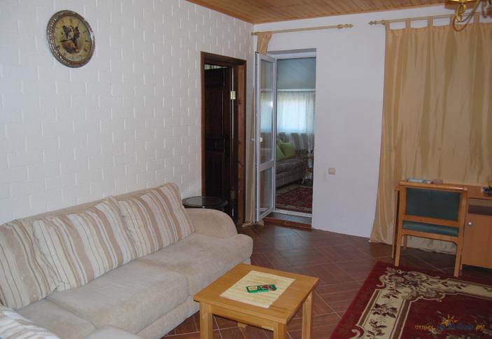 Трехкомнатный с кухней. Мини-отель Речная долина. п. Архипо-Осиповка