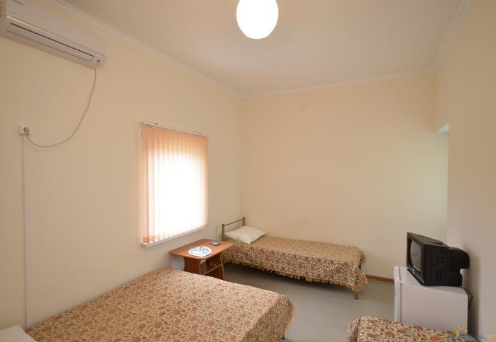 Четырехместный. Гостевой дом Баден-Баден, г. Геленджик, пос. Дивноморское