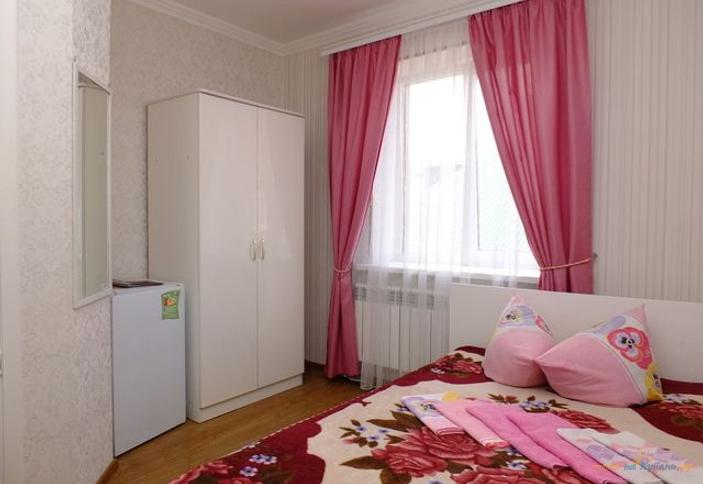 Люкс №2, 7. Гостевой дом Абсолют, г. Геленджик