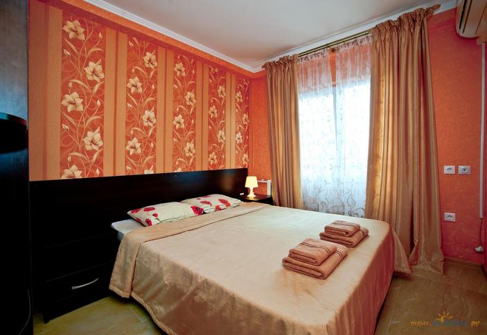 Двухкомнатный ПК с видом на море и балконом. Гостиница Александрия, г. Сочи, п. Лазаревское