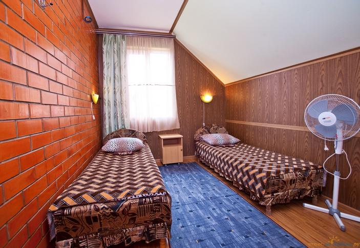 Эконом с удобствами на этаже (№4,5). Гостевой дом Киви, г. Сочи, п. Лазаревское