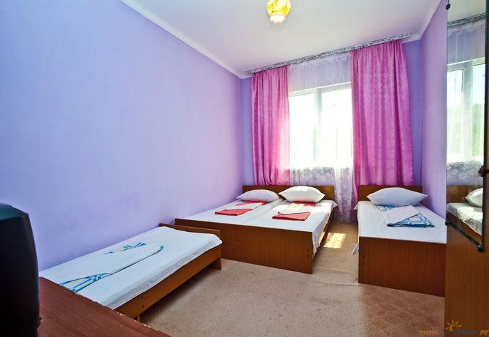 Четырехместный номер. Гостевой дом Лаура, г. Сочи, п. Якорная Щель