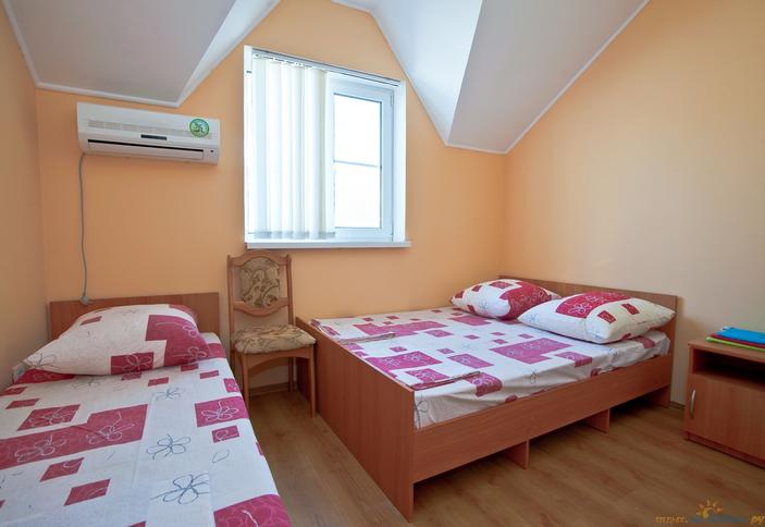 Трехместный номер, гостевой дом Акварель, г. Анапа, п. Джемете