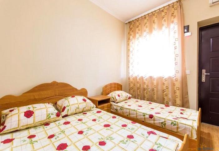 Трехместный. Гостевой дом Анфиса, г. Геленджик, с. Кабардинка