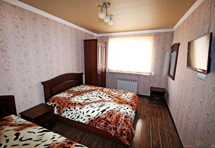 Трехместный стандарт. Гостевой дом Анна, пос. Лоо