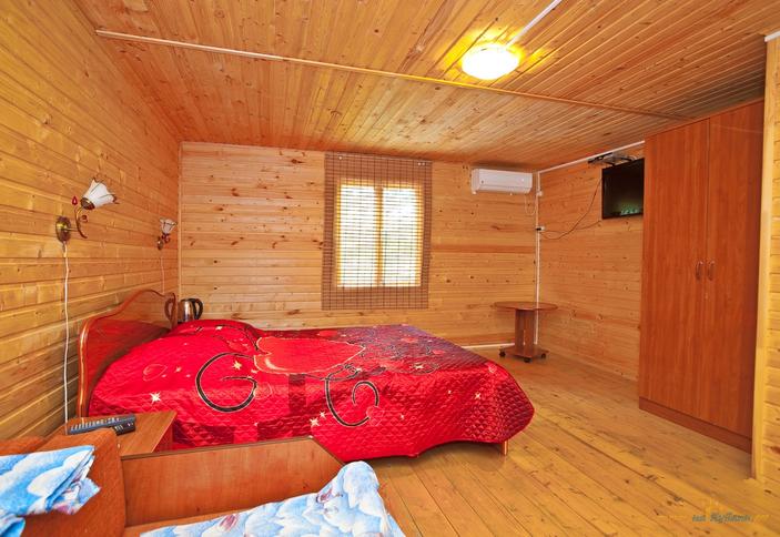 Трехместный люкс. База отдыха Горный воздух, Туапсинский район, Бухта Инал