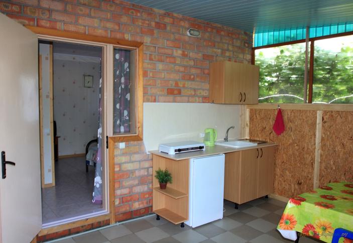 Двухместный комфорт. Частная мини-база отдыха Солнечная, ст. Должанская