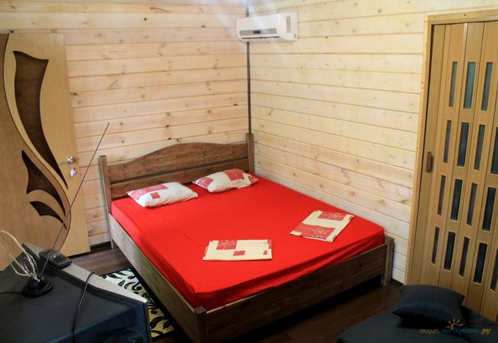 Четырехместный. Частный гостевой дом Лесной, пос. Новомихайловский