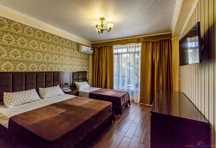 Трехместный стандарт. Гостиница Марсель, г. Туапсе, п. Новомихайловский