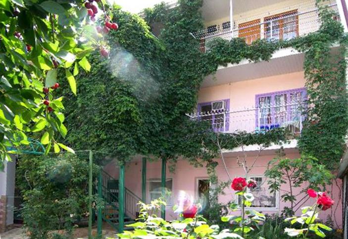 Фасад мини-гостиницы Ангелина, г. Анапа