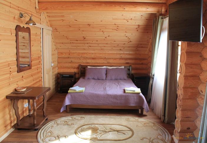 Студия двухместная в срубе. Туристический комплекс Белая река, Майкопский район, ст. Даховская