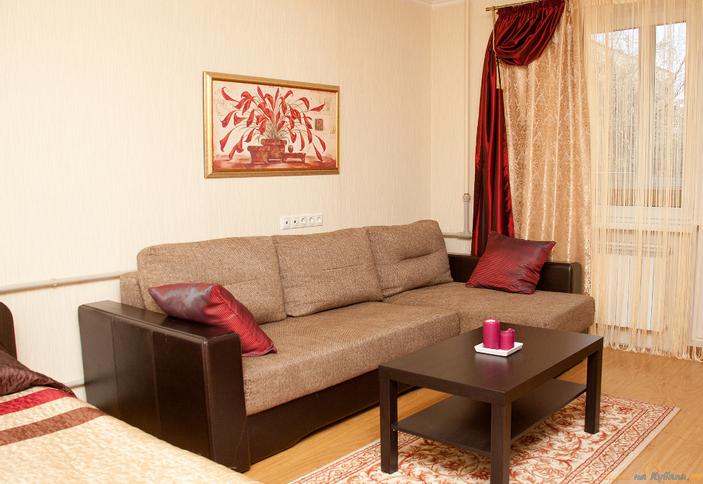 7 КВАДРАТОВ по ул. Красных Партизан 248