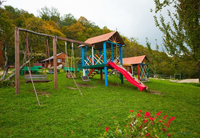 Детская площадка. Гостевой двор Формула Мезмай, Апшеронский район, п. Мезмай