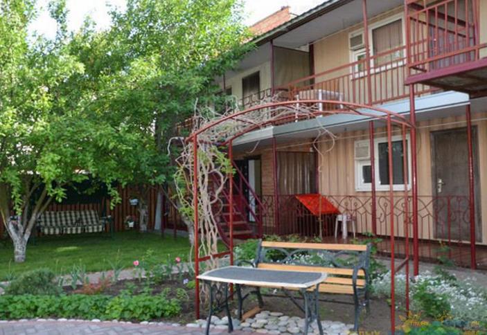 Мини-гостиница Солнечная, г. Ейск