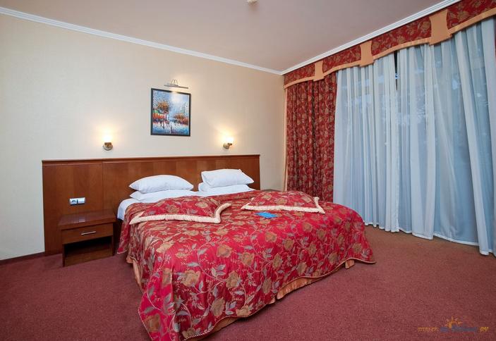 Люкс двухместный двухкомнатный 3*. SPA Hotel & Wellness Приморье Grand Resort Hotel , г. Геленджик