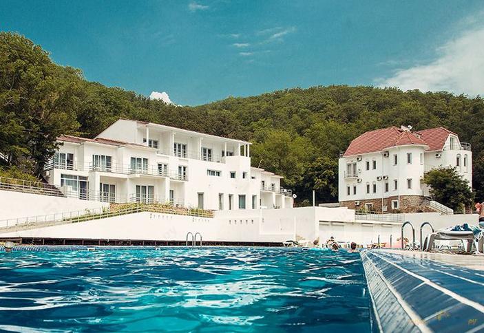 Усадьба Круглое озеро, г. Новороссийск, п. Абрау-Дюрсо