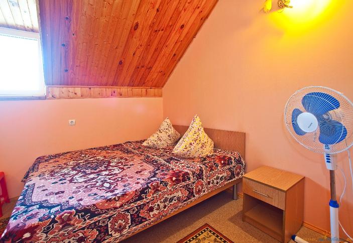 Четырехместный эконом. Гостевой дом Жарук, с. Береговое