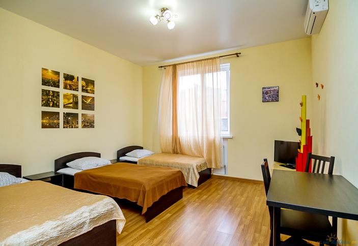 Трехместный стандарт. Отель Smart People Eco Hotel, г. Краснодар