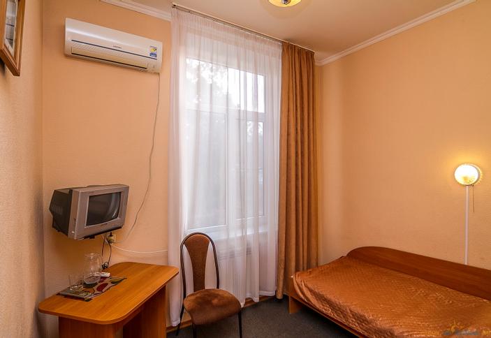 Одноместный номер. Гостиница Сосновая роща. Краснодар
