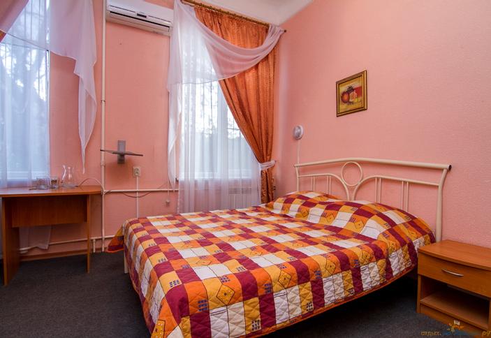 Семейный номер. Гостиница Сосновая роща. Краснодар