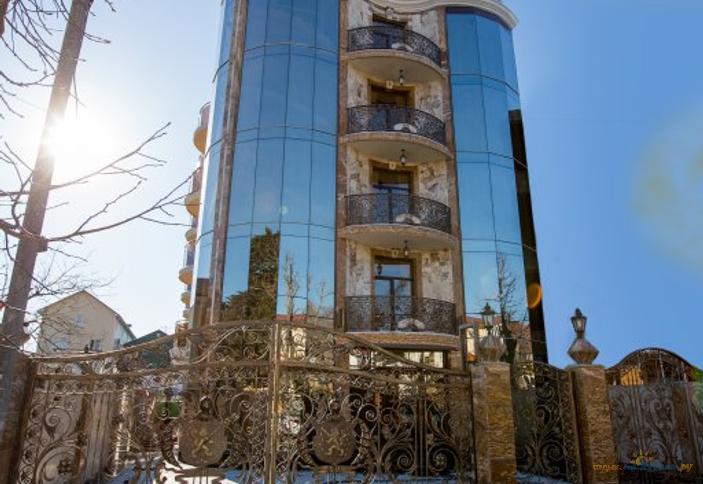 Shine House (Шайн Хаус)