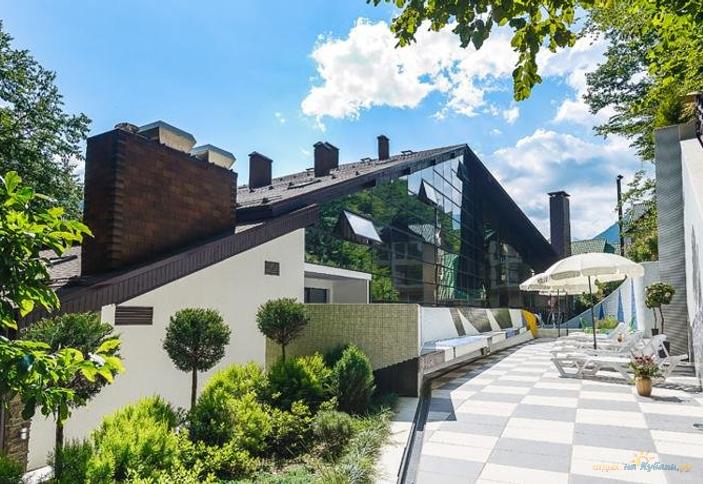 Villa Adriano (Вилла Адриано)