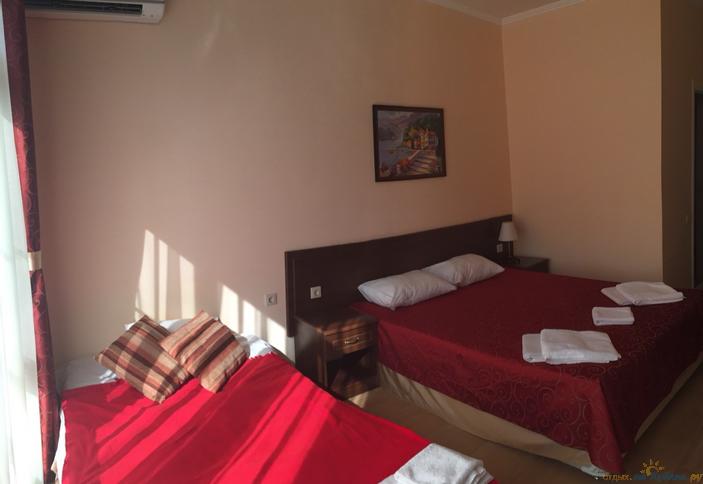 Полулюкс четырехместный с диваном 1,6м