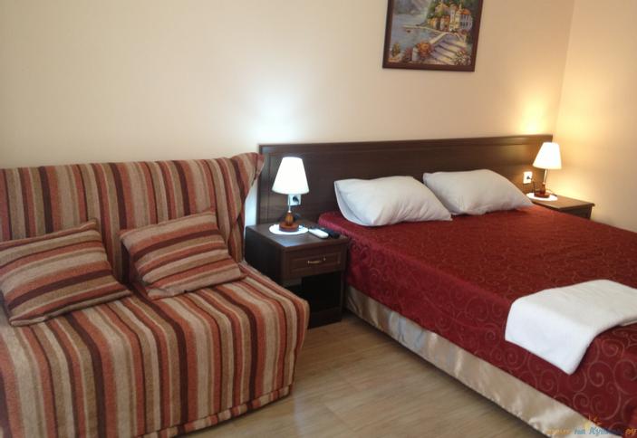 Полулюкс четырехместный с диваном 1,2м