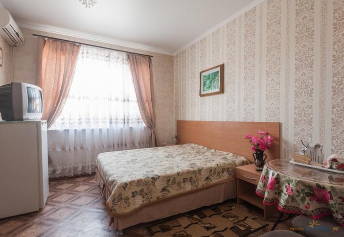 Трехместный номер Стандарт. Гостевой дом Галина, Темрюкский р-н, ст. Голубицкая