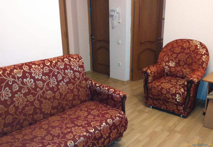 Трехместный двухкомнатный