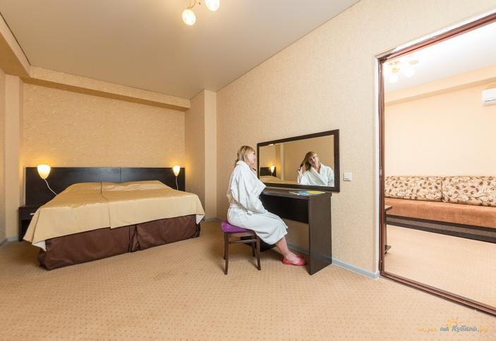 Люкс двухместный двухкомнатный с балконом, корпус 3. Санаторий Малая Бухта, г. Анапа