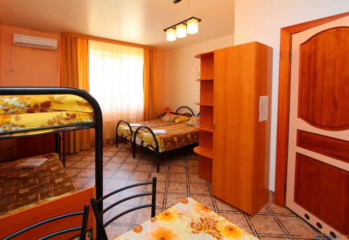 Четырехместный стандарт. Гостевой дом У Любы, г. Анапа, п. Витязево
