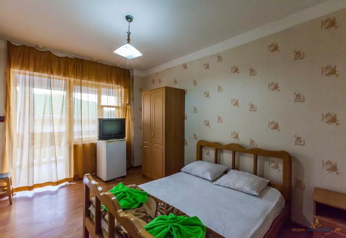 Двухместный номер. Гостиница Мария. Туапсинский район, с. Лермонтово, урочище Широкая щель