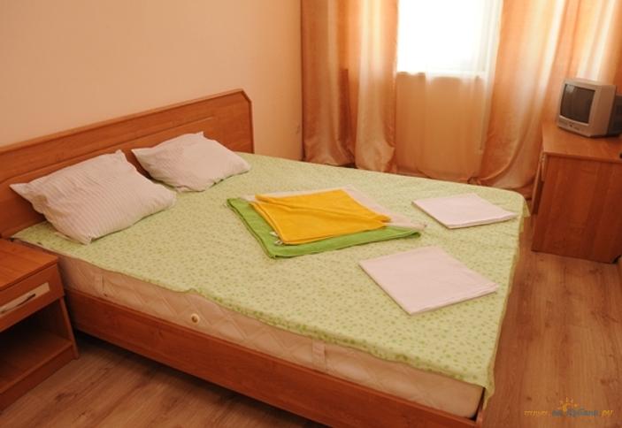 Стандарт четырехместный с балконом. Пансионат Астерия, г. Ейск