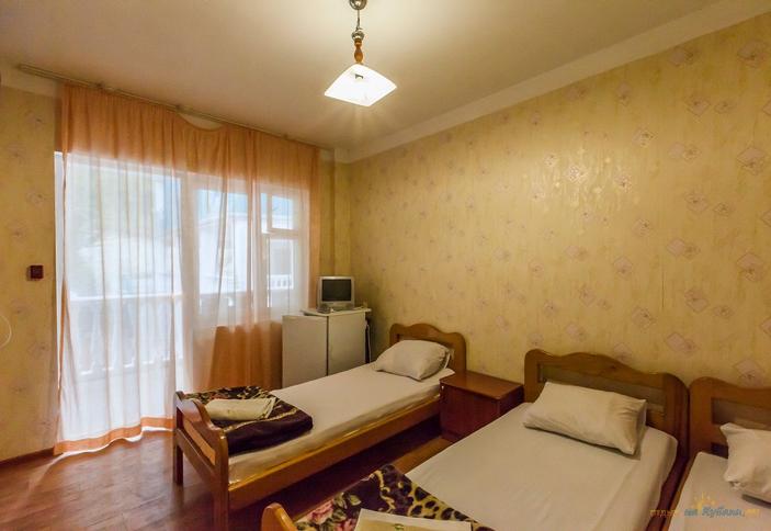 Пятиместный номер. Гостиница Мария, Туапсинский район, с. Лермонтово, урочище Широкая щель