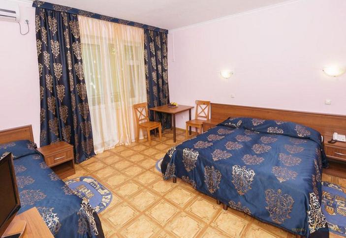 Стандарт трехместный (Корпус 2). Пансионат Бригантина, г. Анапа