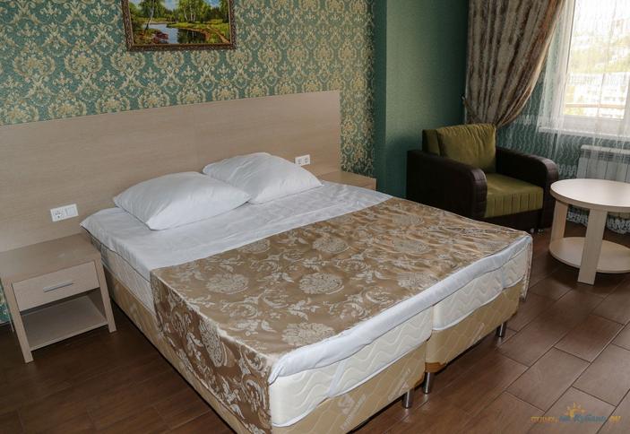 Стандартный двухместный номер с балконом