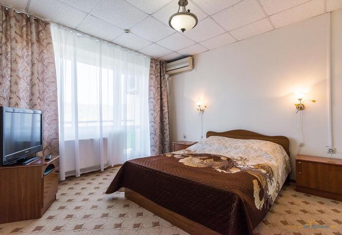 Двухместный двухкомнатный комфорт (3 этаж)