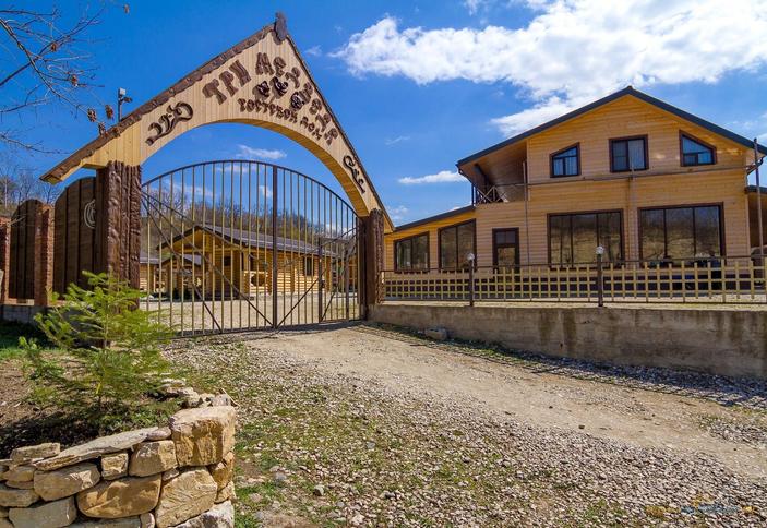 Гостиный двор Три медведя, Адыгея, п. Каменномостский